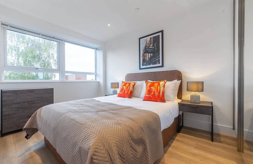 East Grinstead Apartment | Modern & Bright 1 Bed Apartment in East Grinstead