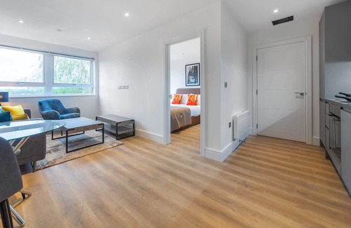 East Grinstead Apartment | Modern & Bright 1 Bed Apartment in East Grinstead