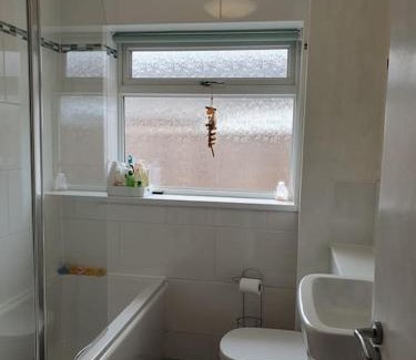 Exmouth House | Modern Brixington 2 Bed, 5 minutes from the beach
