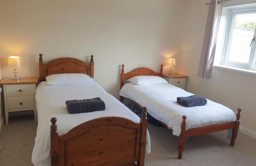 Exmouth House | Modern Brixington 2 Bed, 5 minutes from the beach