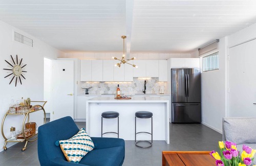Twin Palms Condo | Modern Bungalow in Historic Ocotillo Lodge!