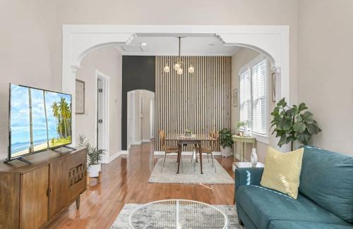East Ybor House | Modern Bungalow less than 4 blocks to 7th Ave in Ybor