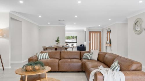 Tomerong House | Modern Bush Retreat- Brand New 5BR Tranquil Escape