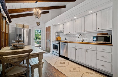 Big Canoe Cabin | Modern cabin in Big Canoe