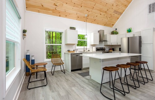 Westminster House | Modern Cabin on Lake Hartwell. Our newly cabin is perfect for your next getaway.