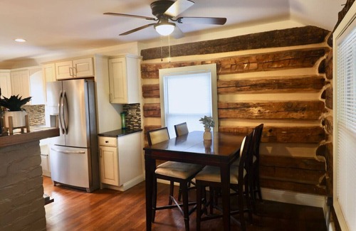Fayetteville Cabin | Modern Cabin w/EV Charger & Work Setup!