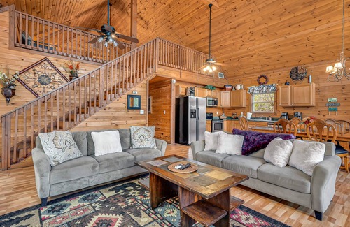 Sautee Nacoochee Cabin | Modern Cabin with Mountain Views, Hot Tub, Pool Table, & WiFi - Dogs OK