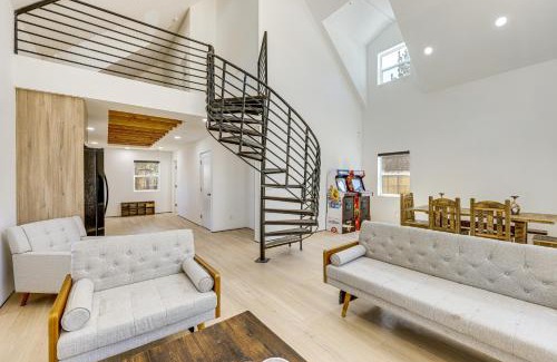 Big Bear House | Modern Cabin with Hot Tub 5 Mi to Big Bear Lake!