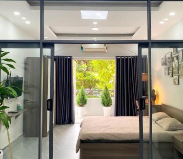 Nguyen Thai Binh Apartment | Modern Calmette Home - Central HCMC Comfort & Convenience