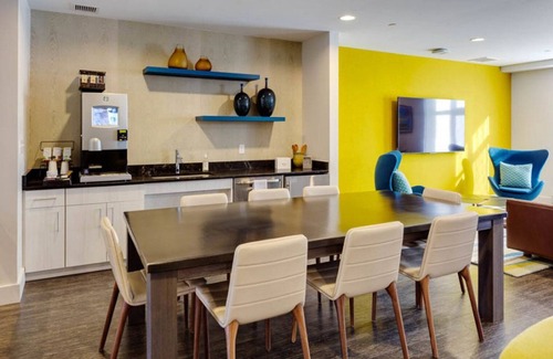 Cambridgeport Apartment | Modern Cambridgeport 1BR w/W/D, near MIT, by Blueground