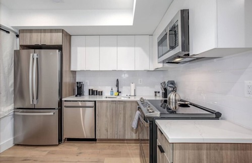 Capitol Hill Hotel | Modern Capitol Hill Apartment – 3 Min Walk to Metro!