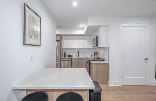 Capitol Hill Hotel | Modern Capitol Hill Apartment – 3 Min Walk to Metro!