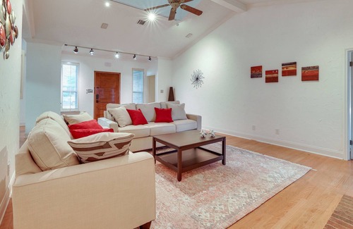 Northeast Carrollton House | Modern Carrollton Home - Private Pool & Grill
