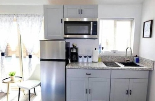 Rincon Heights Apartment | Modern Casita walk to UofA-2