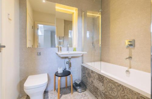 Saint Paul's Apartment | Modern & Central 2BD Flat - Broadmead