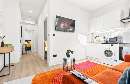 Brondesbury Park Apartment | Modern Central London 4 Bed - Free Parking