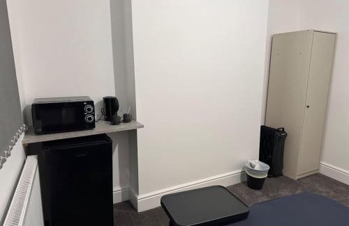 Vauxhall House | Modern Central London Room Zone1