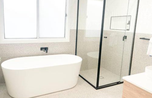 Wagga Wagga Apartment | Modern Central Retreat 2