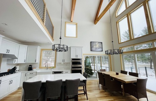 Stowe Area Ski Chalet | Modern Chalet Retreat | Close Stowe Mt. Resort & Village