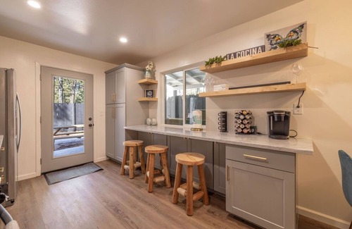 Big Bear Ski Chalet | Modern Chalet W/Spa Centrally-Located In The Heart Of Big Bear! Dogs Welcome!