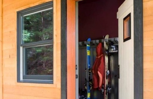 Taos Ski Valley Ski Chalet | Modern Chalet , WiFi and Easy Ski Access