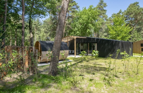 Municipality of Geldrop-Mierlo Ski Chalet | Modern chalet with wellness, in a holiday park at 12 km. from Eindhoven