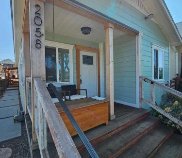 Logan Heights House | Modern Charming 3 Bed 2 Bath with Parking Conventions Downtown Beaches Balboa Park