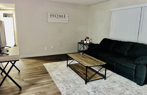 Candler-McAfee Apartment | Modern, Chic, and Stylish 2 Bedrooms 2 Bathrooms