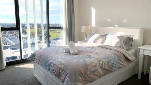 Kogarah Apartment | Modern Chic Apartment Close to Sydney Airport