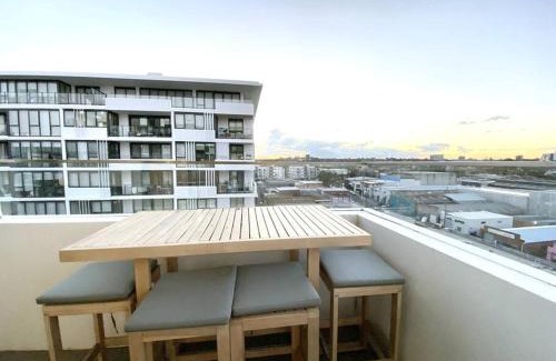 Kogarah Apartment | Modern Chic Apartment Close to Sydney Airport