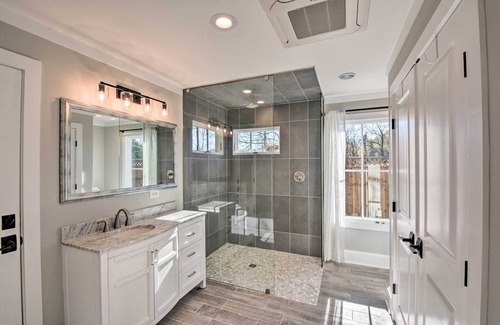 Clarkesville Cottage | Modern Clarkesville Cottage w/ Decks & Patio!