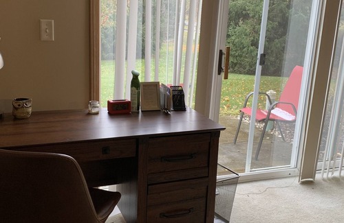 Carpentersville House | Modern, Clean, Peaceful Townhome