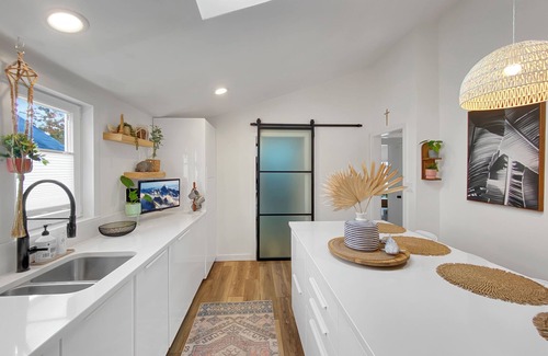 Manasquan House | Modern Coastal Cottage Walk to Town & Shops
