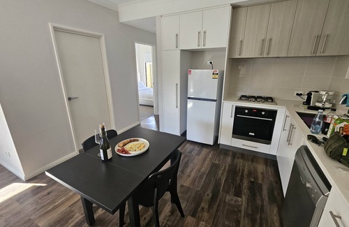Rockingham Apartment | Modern Coastal Retreat, 2 minutes from Rockingham's Beautifull Coastline