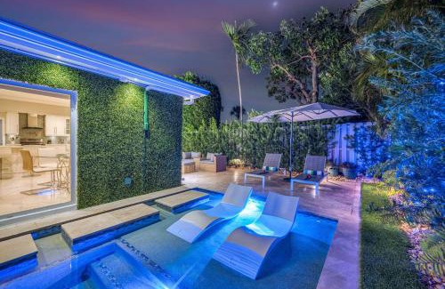 Bel Air House | Modern Coastal Style Beach Proximity Heated Pool Tranquility Ocean Mist Key RESlDENCES