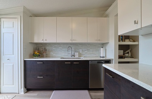 New Smyrna Beach Villa | Modern Coastal 2 bed 2 bath villa, pet friendly, 2 miles from beach