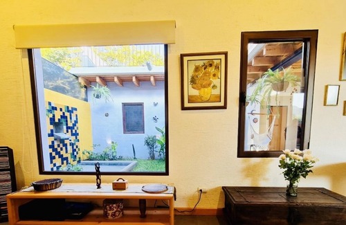 Santa Ana House | Modern colonial house