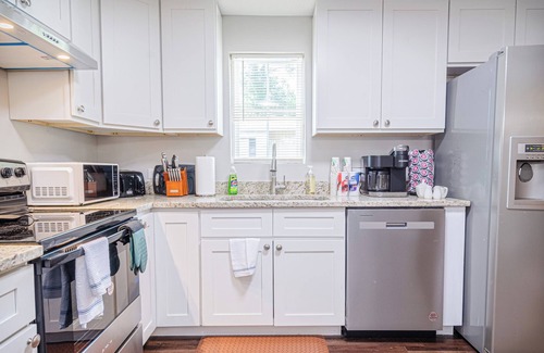 Columbus House | Modern Columbus Haven Military