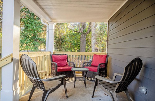 Columbus House | Modern Columbus Haven Military