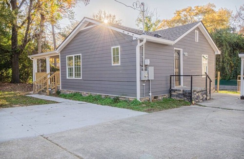 Columbus House | Modern Columbus Haven Military/Travel agents