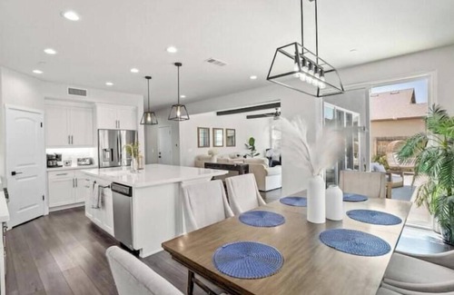 Clovis House | Modern Comfort: Coastal Clovis Edition