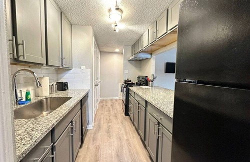 Nassau Bay Apartment | Modern Comfort Easy Access to Bay Area Attractions