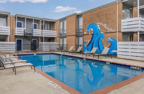 Nassau Bay Apartment | Modern Comfort Easy Access to Bay Area Attractions