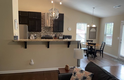 Charlotte House | Modern Comfort Relax Ready - No Smoking or Pets allowed