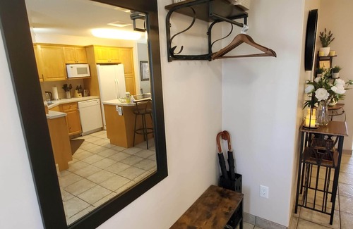 Okanagan-Similkameen Condo | Modern Comfortable Retreat Near All the Gems of the Sunny Okanagan