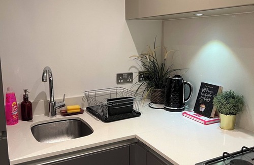 Stockwell Apartment | Modern comfortable flat in heart of Stockwell 10 minutes to Oxford Circus