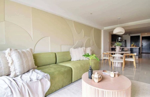 Granada Apartment | Modern & Comfy Apartment near Español Hospital