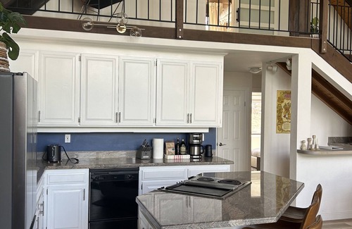 Echo Lake Cabin | Modern Comfy Cabin in South Lake Tahoe w/a Hot Tub!