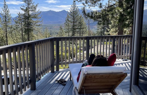 Echo Lake Cabin | Modern Comfy Cabin in South Lake Tahoe w/a Hot Tub!