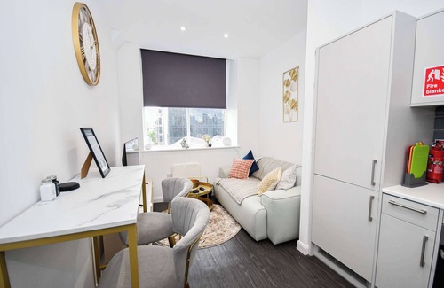 Eastleigh Apartment | Modern & Compact 1 Bedroom Apartment in Bradford